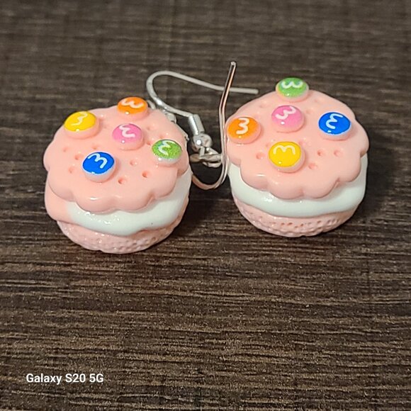 Handcrafted Cake w/Candies Pink Tone Dangle Drop Earrings NEW Lightweight Fun - Picture 4 of 4